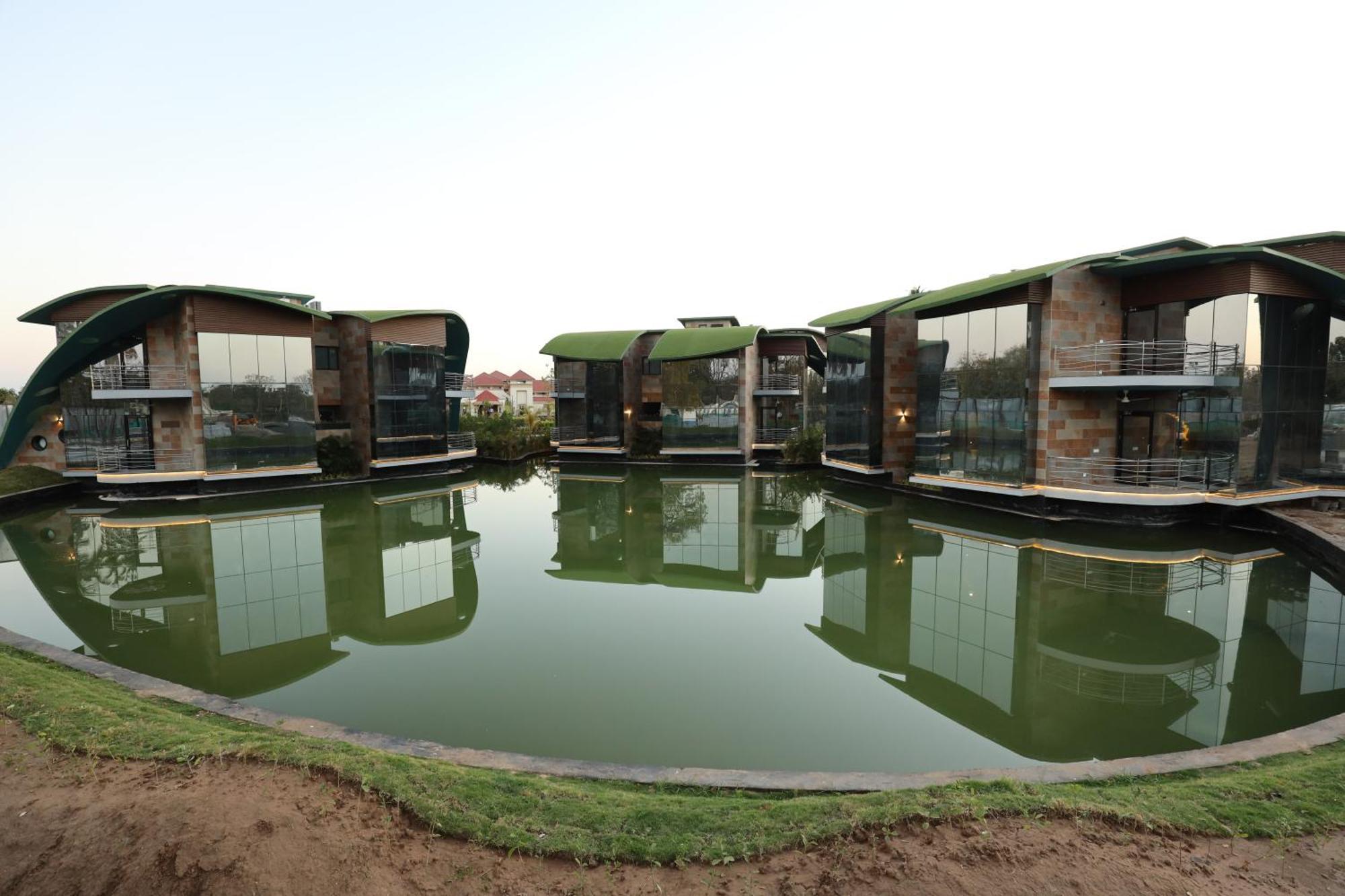 Neonz Resort & Club Ānand Eksteriør bilde
