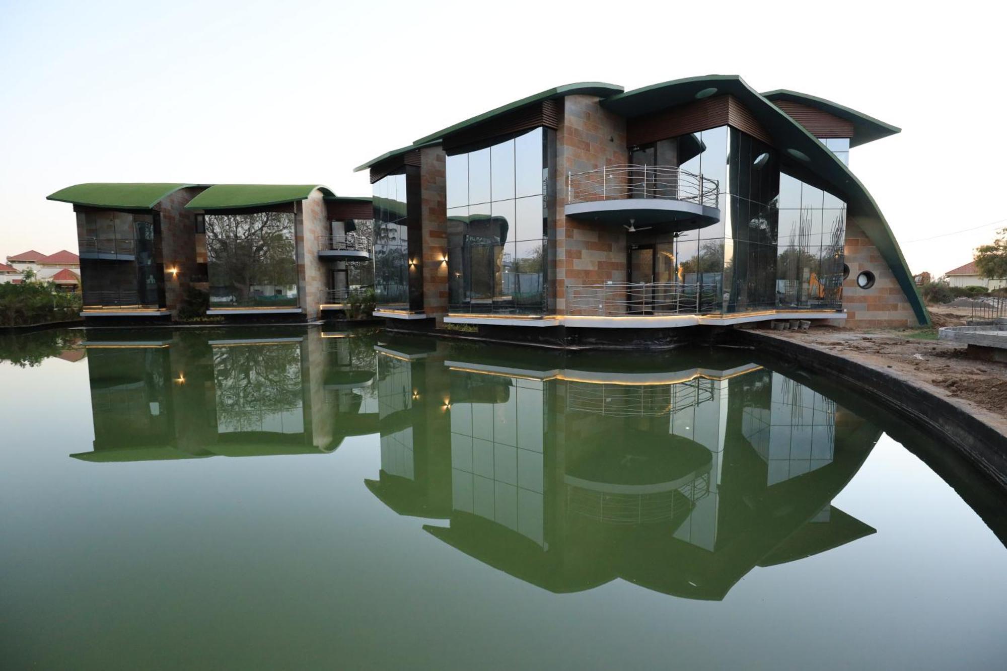 Neonz Resort & Club Ānand Eksteriør bilde